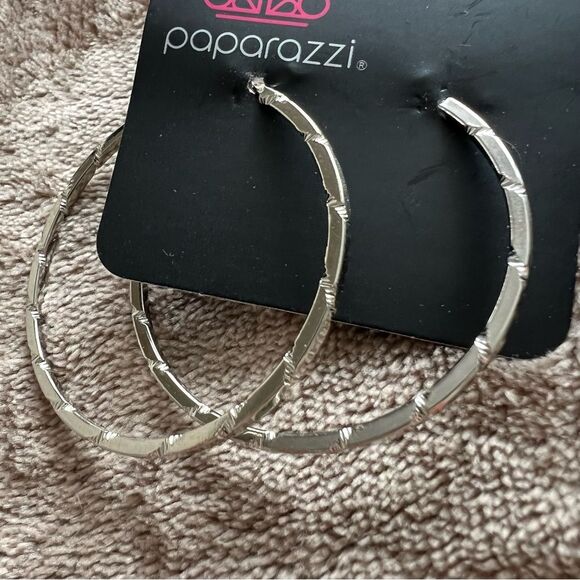 PAPARAZZI SILVER HOOPS 2 pair NWT🏷 - Picture 2 of 8
